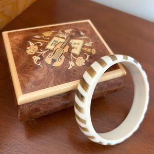 1980s Vintage Lucite/Resin Cream & Tortoise Striped Bangle Bracelet